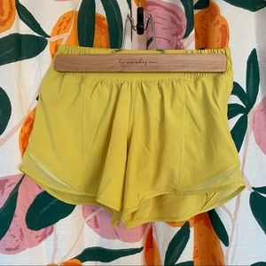 Lululemon - Hotty Hot Short 2.5 inseam